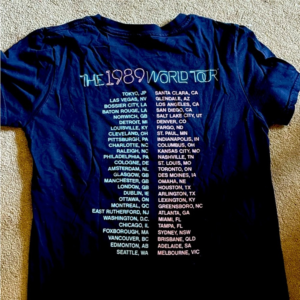 Original Taylor swift tour merch - Picture 3 of 3